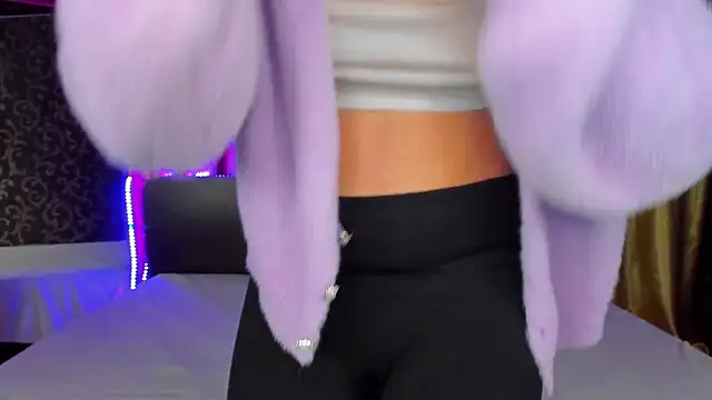  Polly Love  online show from 14, 1, 2026