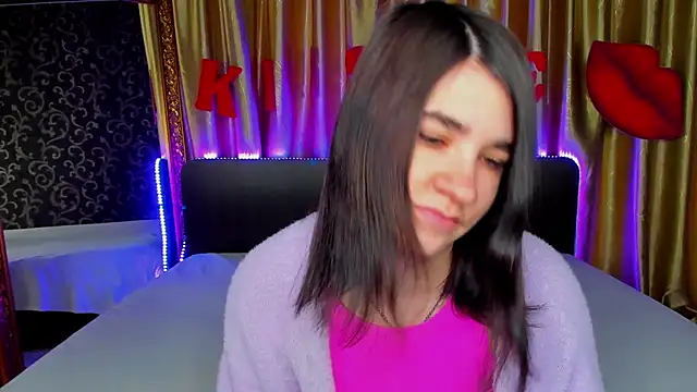  Polly Love  online show from 8, 2, 2026