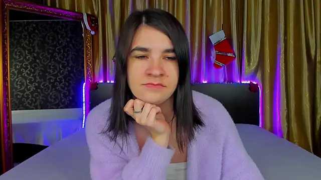  Polly Love  online show from 15, 12, 2025