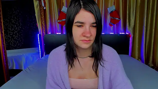  Polly Love  online show from 1, 2, 2026