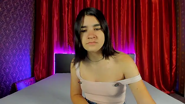  Polly Love  online show from 7, 10, 2025