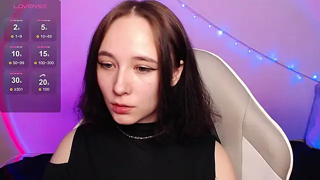 Snapshot of Robin_yourss chatting on 8, 3, 2025 Robin yourss online show from 8, 3, 2025