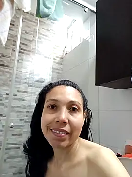 KimPielCanela online show from 9, 10, 2025