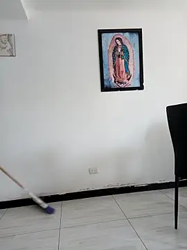 KimPielCanela online show from 27, 10, 2025