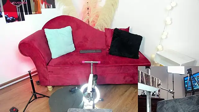 emma sexxy online show from 9, 10, 2025