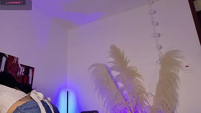 emma sexxy online show from 23, 3, 2026