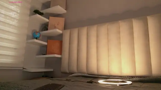 Megan mooree  online show from 17, 4, 2026