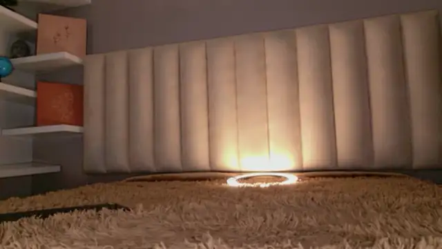 Megan mooree  online show from 19, 3, 2026