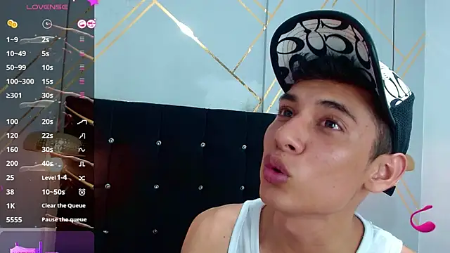 Oliver king sex online show from 28, 2, 2025