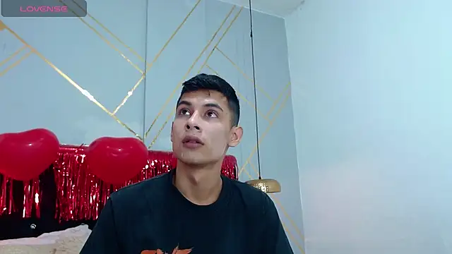 Oliver king sex online show from 18, 2, 2025