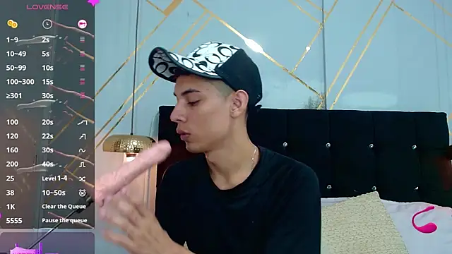 Oliver king sex online show from 18, 3, 2025