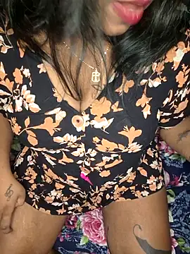 Snapshot of IndieSM chatting on 26, 10, 2025 IndieSM online show from 26, 10, 2025