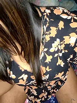 Snapshot of IndieSM chatting on 26, 11, 2025 IndieSM online show from 26, 11, 2025