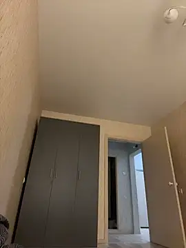 Holly Molii online show from 18, 4, 2026