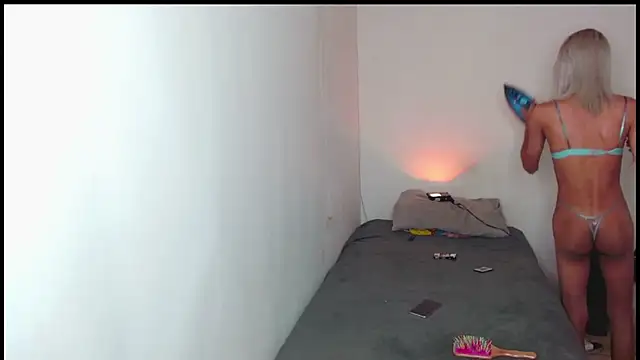 ChristinaSaphier online show from 16, 10, 2025