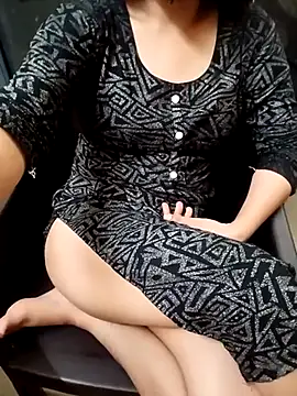 yourtamilcouple online show from 22, 4, 2026