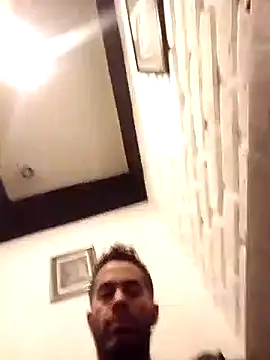 1Amarguetix online show from 8, 1, 2025