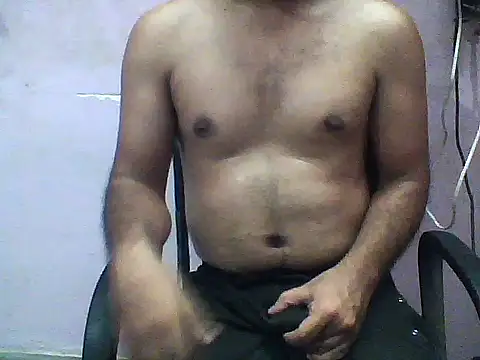 Snapshot of guryverma chatting on 4, 6, 2026 guryverma online show from 4, 6, 2026