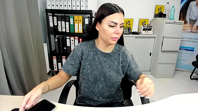 kilenyapatrice online show from 10, 11, 2025