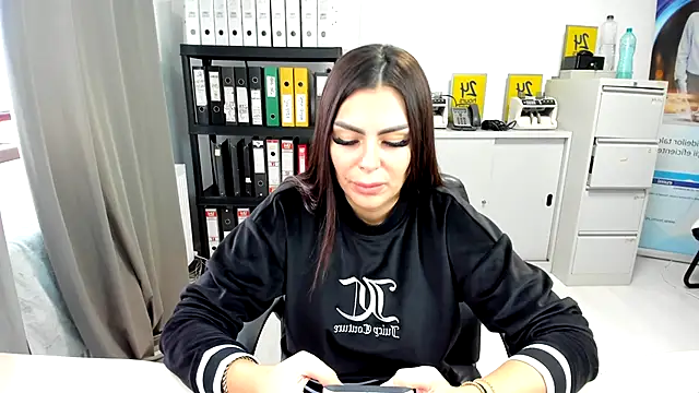 kilenyapatrice online show from 6, 11, 2025