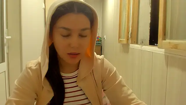 Snapshot of LunaXmii chatting on 2, 10, 2025 LunaXmii online show from 2, 10, 2025