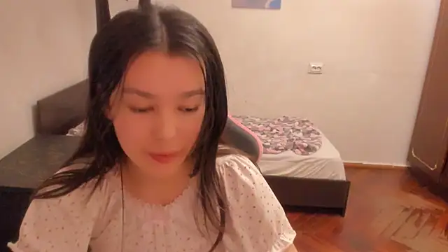 Snapshot of LunaXmii chatting on 3, 3, 2025 LunaXmii online show from 3, 3, 2025