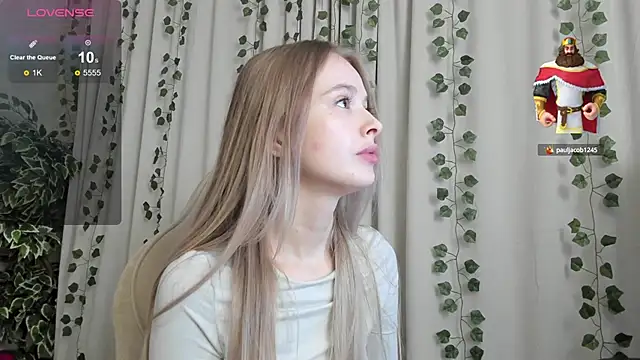 Snapshot of mell_milles chatting on 24, 9, 2025 mell milles online show from 24, 9, 2025