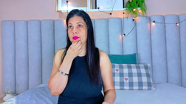 JaylaScott   online show from 14, 10, 2025