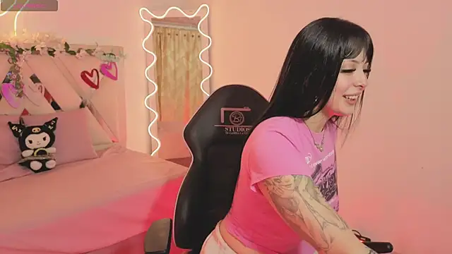 hina tay online show from 5, 12, 2025