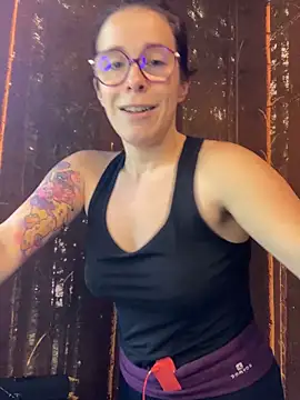 MagdalenaMedusa online show from 4, 11, 2025