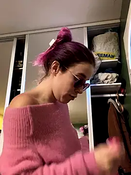 MagdalenaMedusa online show from 7, 11, 2025