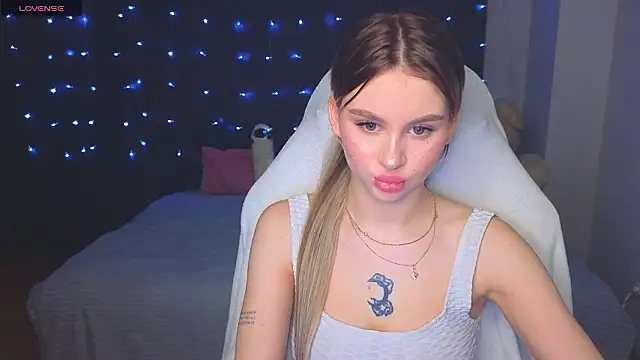 doll barbieee online show from 4, 3, 2026