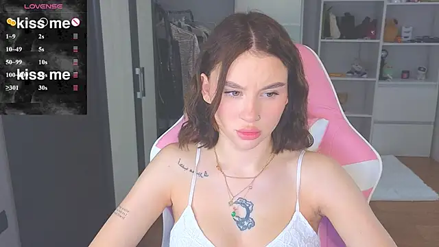 Snapshot of doll_barbieee chatting on 28, 6, 2026 doll barbieee online show from 28, 6, 2026