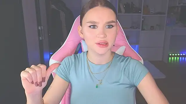 Snapshot of doll_barbieee chatting on 23, 6, 2026 doll barbieee online show from 23, 6, 2026