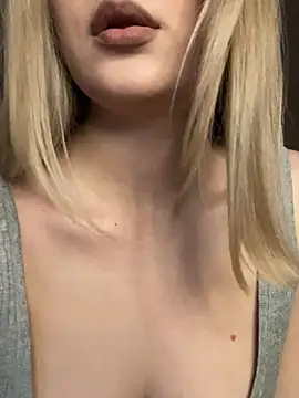 Snapshot of Alisa_Rise chatting on 6, 2, 2026 Alisa Rise online show from 6, 2, 2026