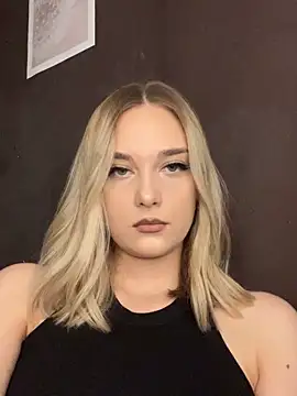 Snapshot of Alisa_Rise chatting on 23, 11, 2025 Alisa Rise online show from 23, 11, 2025