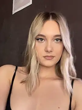 Snapshot of Alisa_Rise chatting on 2, 10, 2025 Alisa Rise online show from 2, 10, 2025