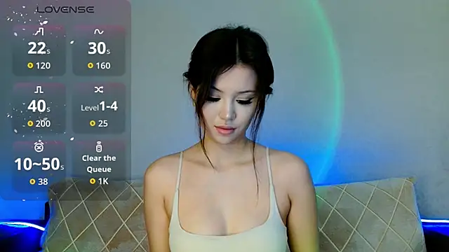 Min Jee  online show from 18, 11, 2025