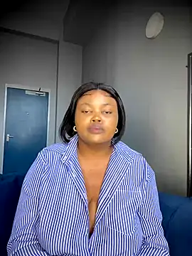 Curveysinaa online show from 9, 11, 2025