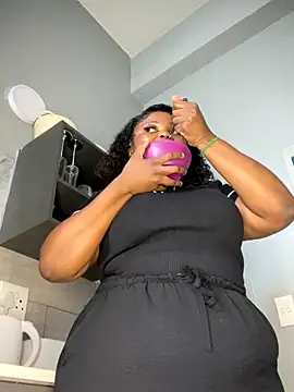 Curveysinaa online show from 7, 10, 2025