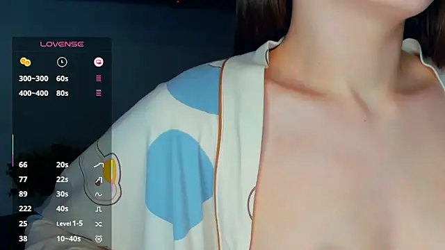 Snapshot of JulianaHaith chatting on 10, 3, 2025 JulianaHaith online show from 10, 3, 2025