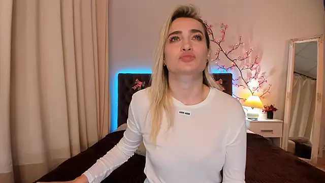 KateOwyns online show from 27, 3, 2026