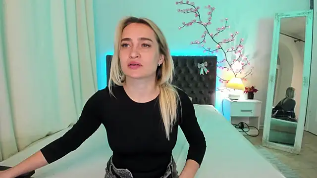 KateOwyns online show from 11, 4, 2026