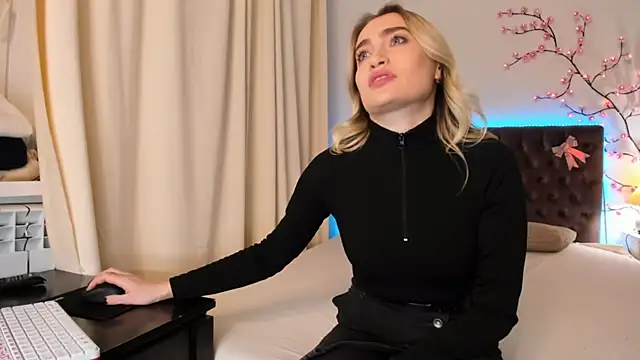 KateOwyns online show from 22, 2, 2026