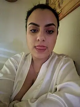 ElyzaIbarra online show from 7, 3, 2025