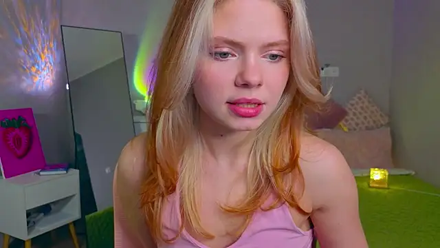 Red  Candy online show from 12, 11, 2025