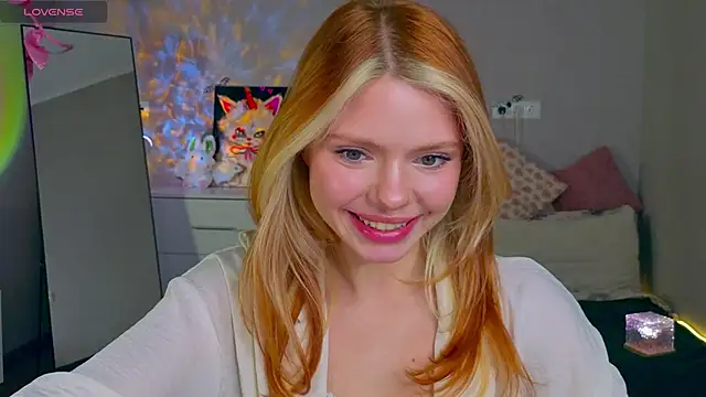 Red  Candy online show from 26, 11, 2025