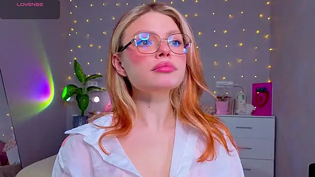 Red  Candy online show from 15, 4, 2026