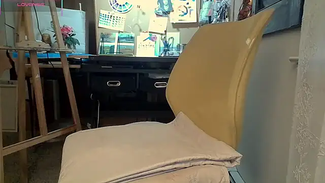 naughtyonbicycle online show from 6, 7, 2026
