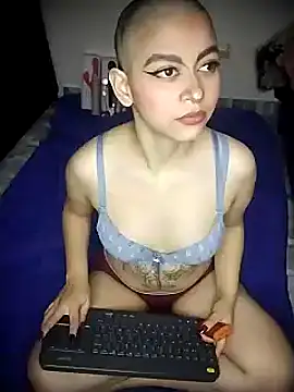 Bitsy Messy online show from 14, 1, 2025